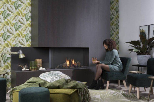 Element4 Summum 100 C in stijlvolle woonkamer met brandend haardvuur