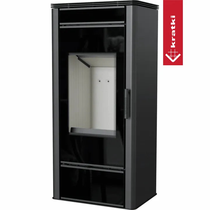 Zwarte Kratki Titan houtkachel met glazen deur en strak, modern ontwerp.