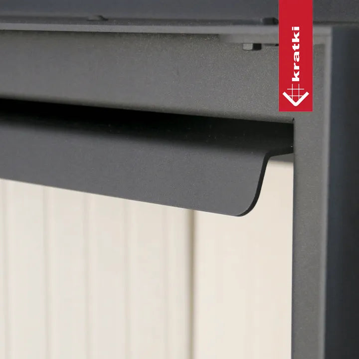Kratki MBA houtkachel met strak, modern ontwerp en grijze metalen afwerking.