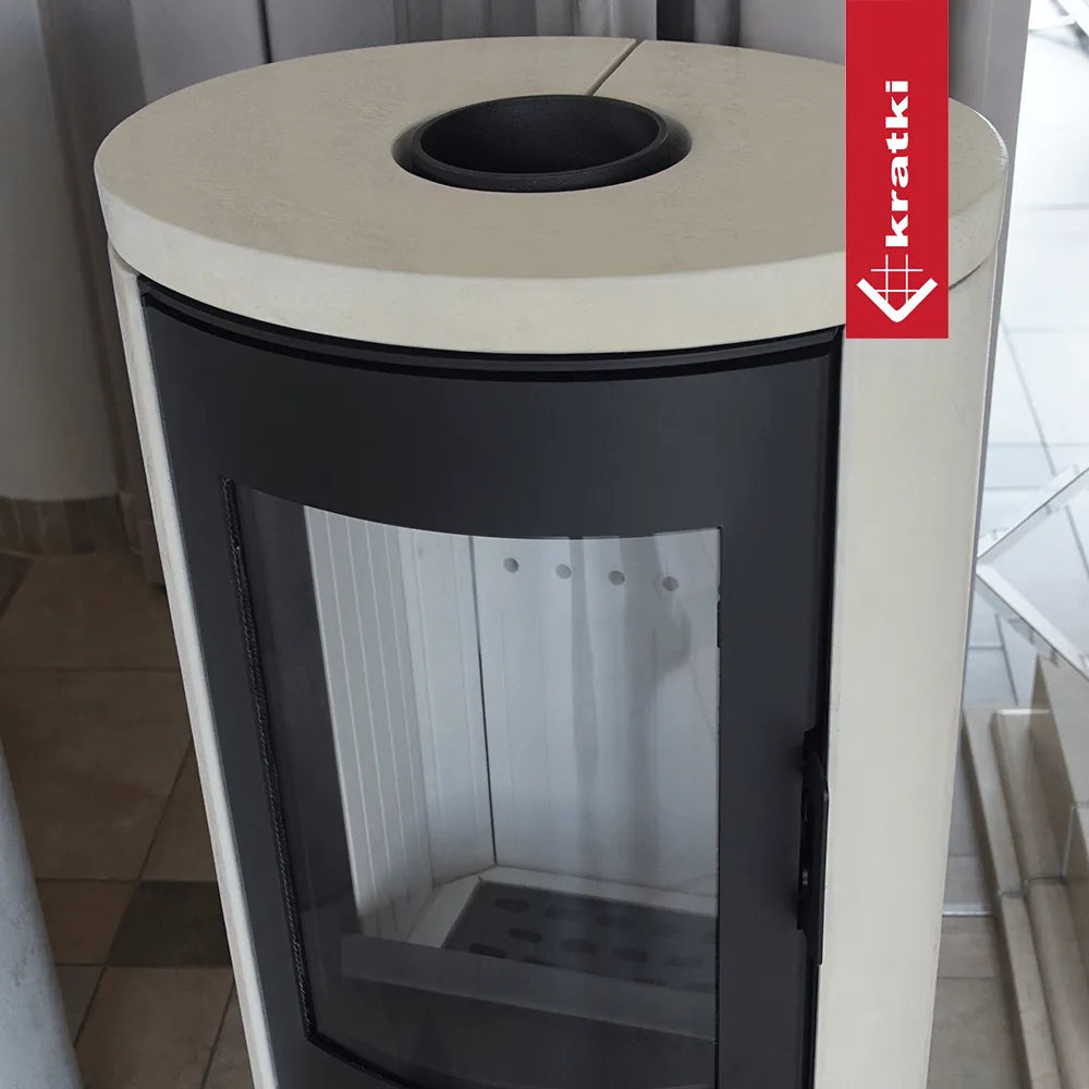 Kratki AB DR Eco houtkachel met glazen deur en moderne, zwarte en witte afwerking.