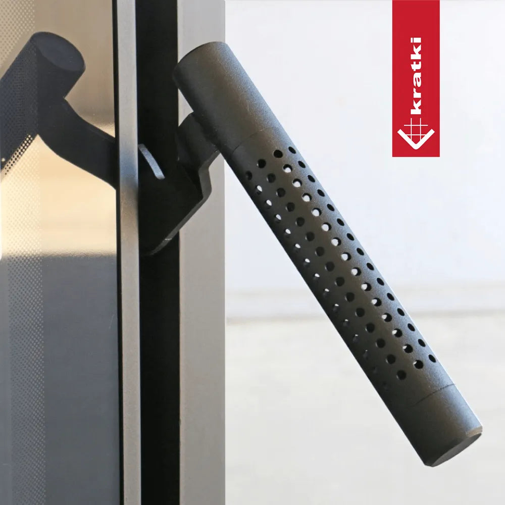 Kratki Simple Box Links met geperforeerde handgreep en modern design.