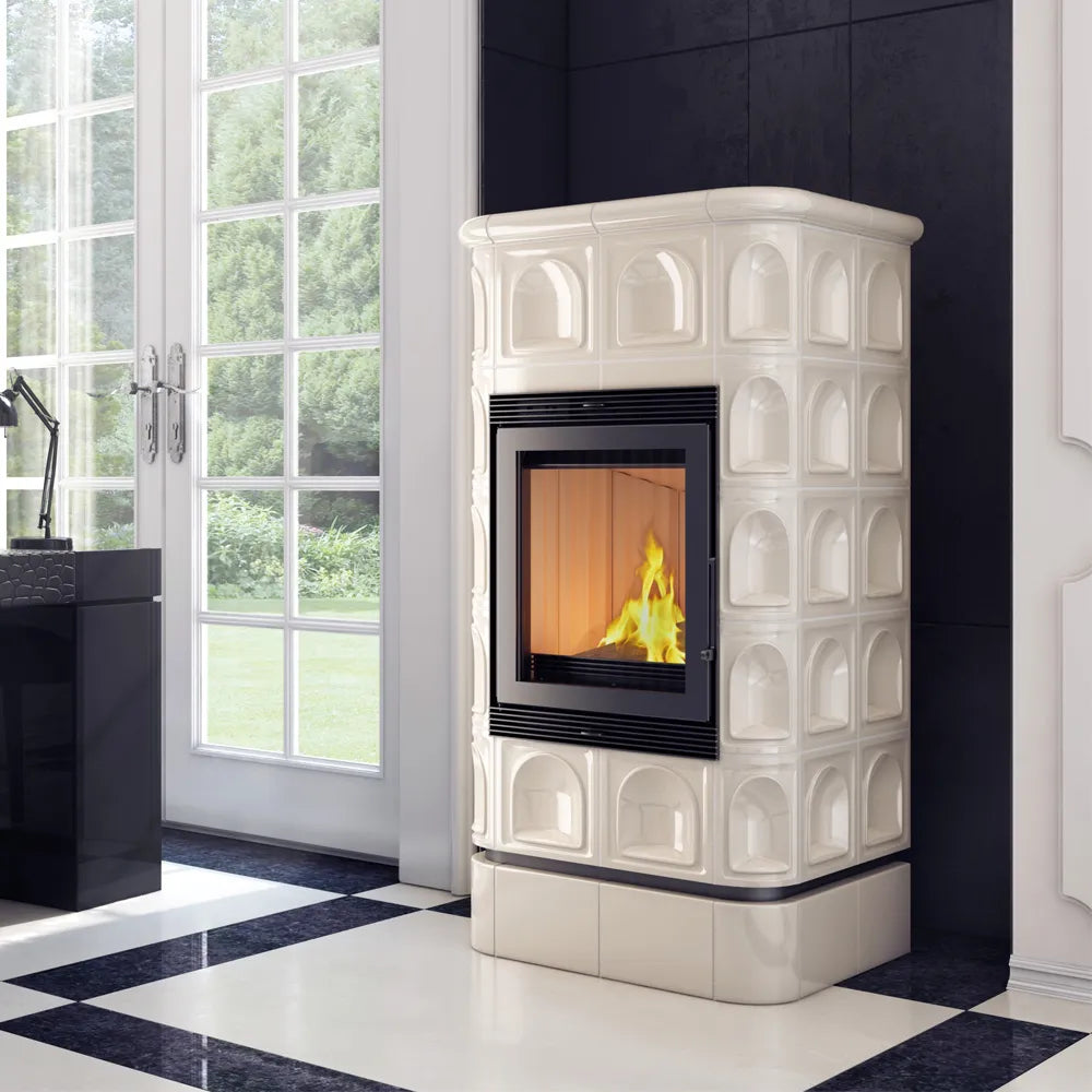 Kratki Blanka keramische kachel in een moderne woonkamer met zwart-wit geblokte vloer.