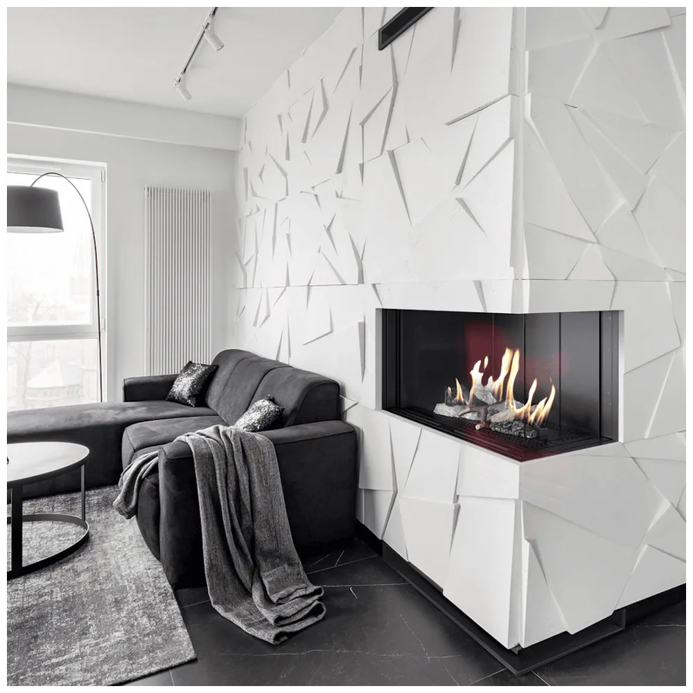 Moderne woonkamer met Kratki Leo 70 Rechts haard, geometrische witte muur en grijze meubels.
