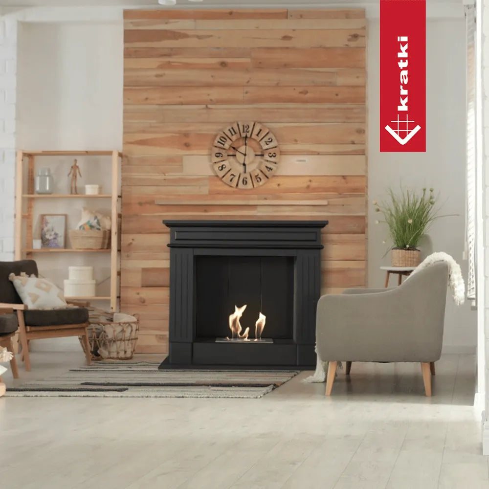 Gezellige woonkamer met Kratki November TÜV haard, houten wand en moderne meubels.