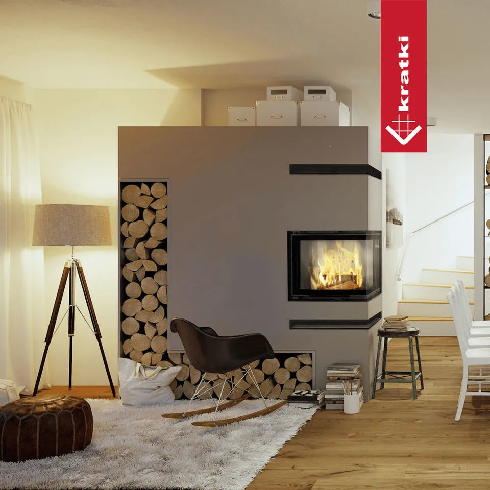 Gezellige woonkamer met Kratki VNP 610/430 haard, houten vloer en moderne inrichting.