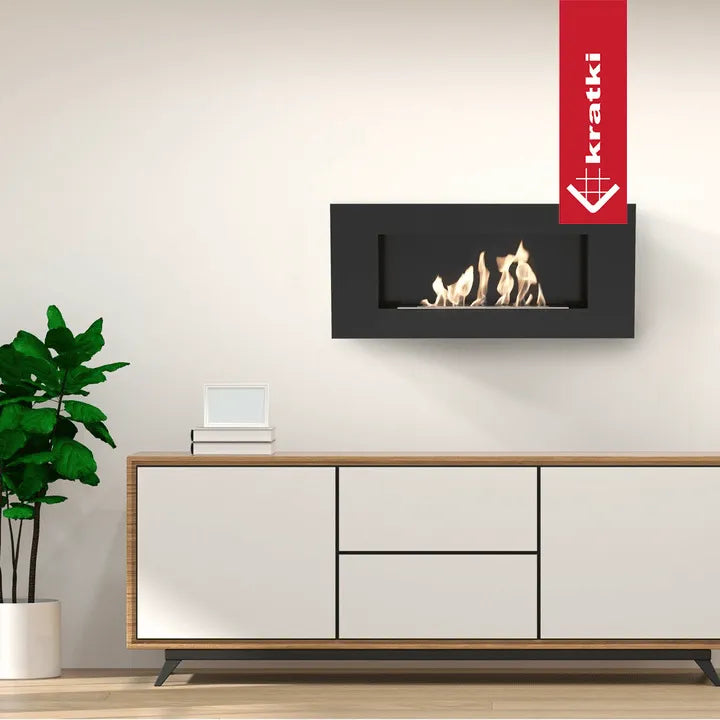 Kratki Delta TÜV hangende haard boven modern dressoir met plant en decoratie.