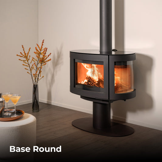 Wanders Black Pearl houtkachel in moderne woonkamer met brandend vuur