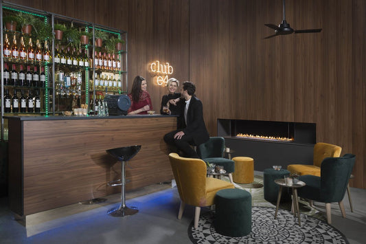 Element4 Club 140 3/S gashaard in stijlvolle barruimte met vlammen