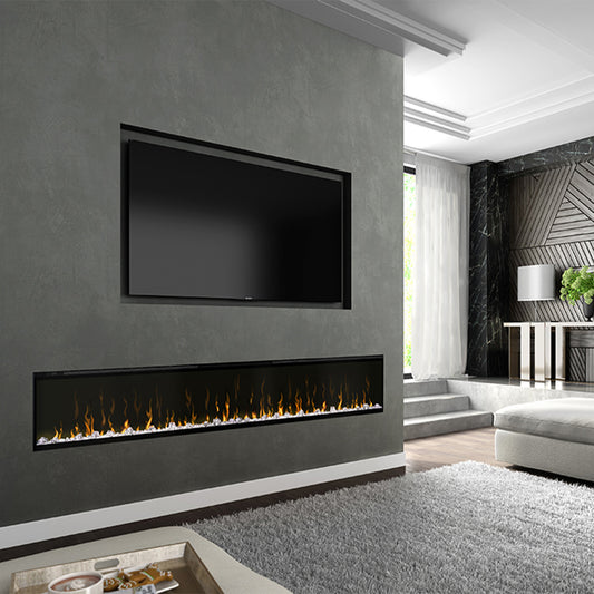 Dimplex Ignite XL 100" ingebouwd in moderne woonkamerwand met vlammen