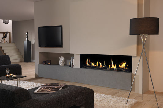 DRU Metro 150XT Eco Wave ingebouwd in moderne woonkamer met brandend vuur