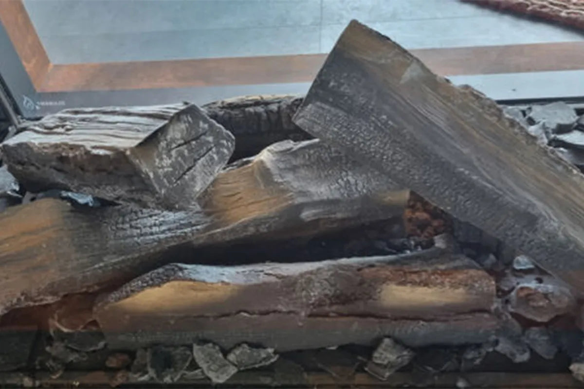 Houtblokken in de Element4 Sky Small Tunnel gashaard.