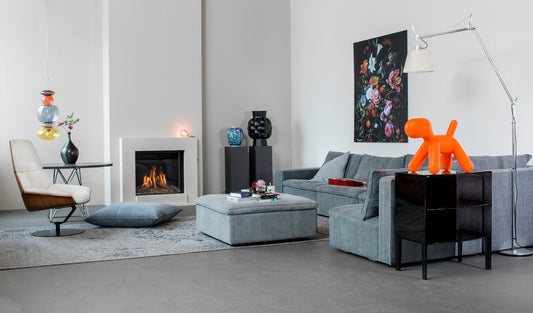 Faber Matrix 800/650 I Front in moderne woonkamer met brandend haardvuur