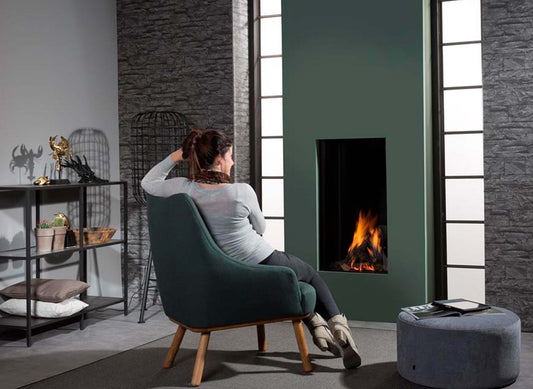 Wanders Lenga 500 front in woonkamer met brandend vuur