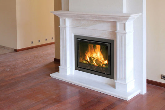 Spartherm Swing Inzet 71x52 in witte schouw in woonkamer