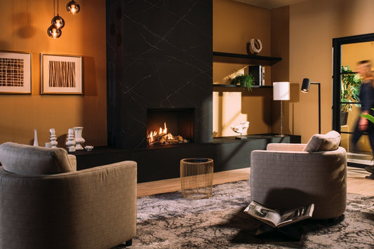 Faber Matrix Hybrid 800/500 I Front in moderne woonkamer met brandend haardvuur