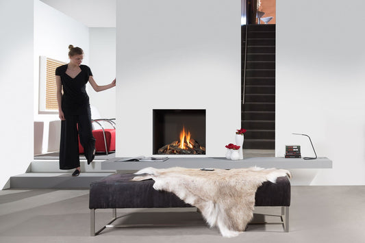 Element4 Modore 75H in moderne woonkamer met brandend haardvuur