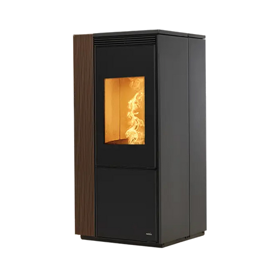 Nobis A8 Style pelletkachel met zichtbare vlammen, zwart met houten zijkant