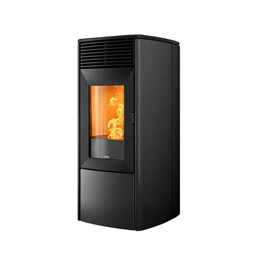 Nobis A9 Zenith zwarte pelletkachel met zichtbare vlammen
