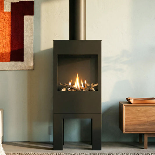 Wanders Onyx Original gaskachel met brandend vuur in een modern ingerichte woonkamer