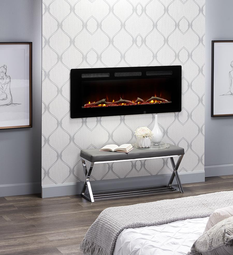 Dimplex Sierra 48" Elektrische haard gemonteerd aan een muur in een modern ingerichte kamer.