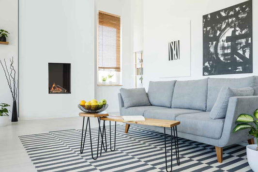 Element4 Sky Small Front in moderne woonkamer met ingebouwde haard