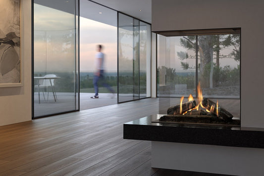 Element4 Sky Small Roomdivider in moderne woonkamer met glazen wand en vlammen