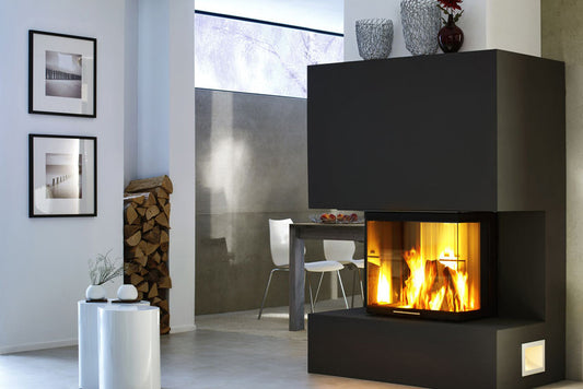 Spartherm Linear Triple 60x38x50 in moderne woonkamer met brandend vuur