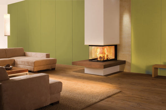Spartherm Linear Triple 50x74x50 in moderne woonkamer met driezijdig vuur