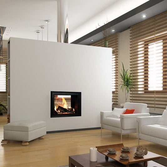 Spartherm Linear Tunnel 67x51 in moderne woonkamer met brandend haardvuur