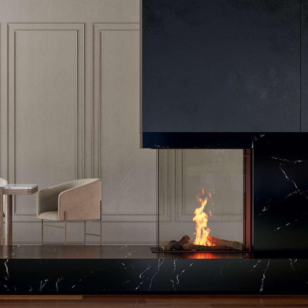 Element4 Sky Small Roomdivider Bio, een moderne haard met een glazen scheidingswand en marmeren afwerking.