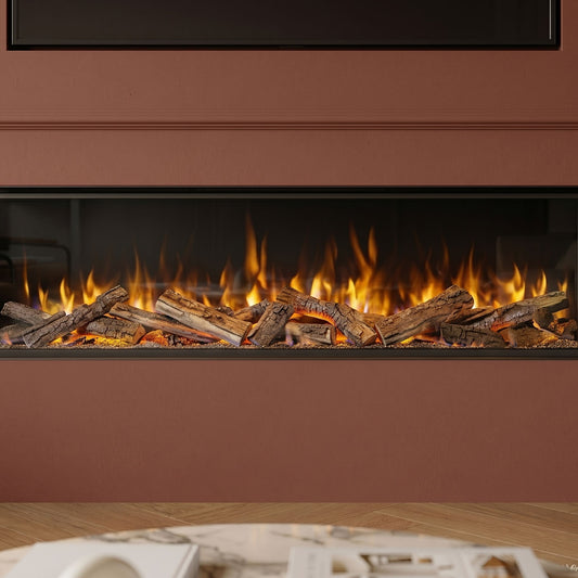 Element4 Volta 150 ingebouwde haard met realistische vlammen en houtblokken in een interieur