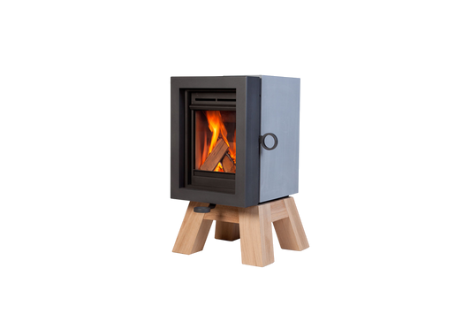 Wanders Oak Concrete houtkachel met brandend vuur op witte achtergrond