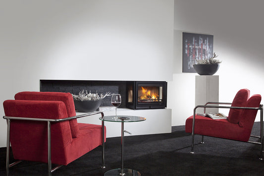 Wanders Square 60 Driezijdig inzet hout brandend in moderne woonkamer