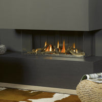 Trimline Fires 100 Panoramic ingebouwde haard met vlammen in moderne woonkamer