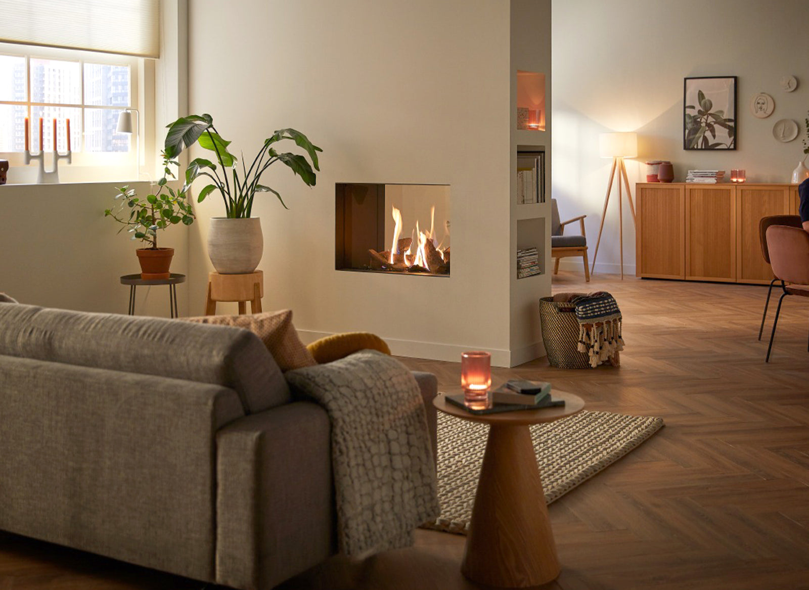 Trimline Fires 83 Tunnel ingebouwde gashaard in moderne woonkamer