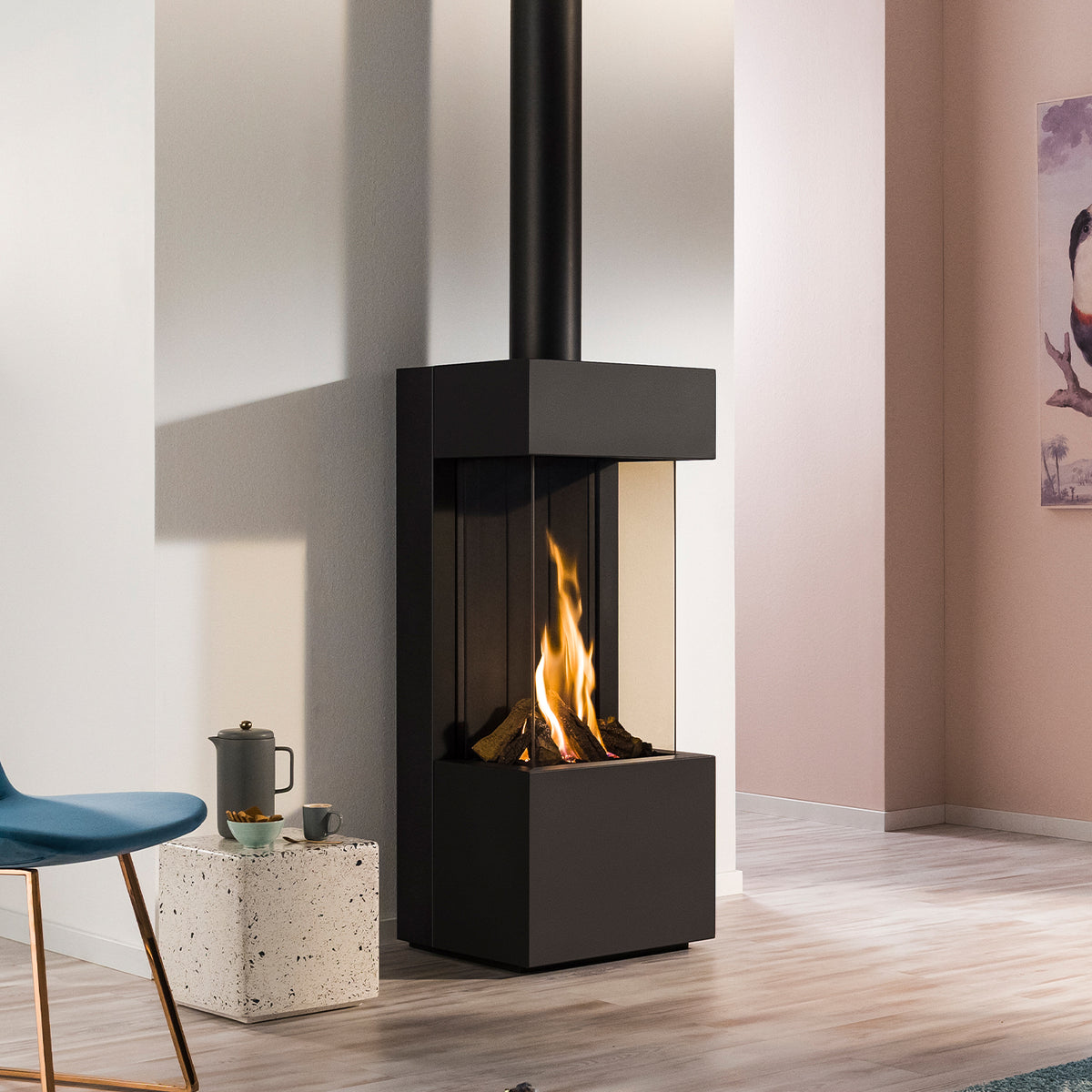 Trimline Fires Quartz haard in een moderne woonkamer met vlammen