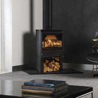 Charlton & Jenrick Purevision Heritage 5kW rechte deur in woonkamer met brandend vuur