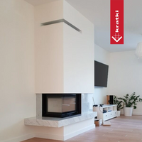 Kratki MBM ingebouwd in moderne woonkamer met witte ombouw