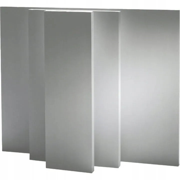 Grijze metalen panelen van de Kratki Antek haard, strak en modern design.