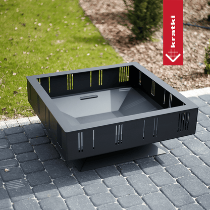 Kratki Quadrum buitenhaard op bestrating in tuin