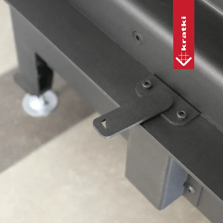 Detail van de Kratki Lucy 14 kW Tunnel met metalen onderdelen en logo.