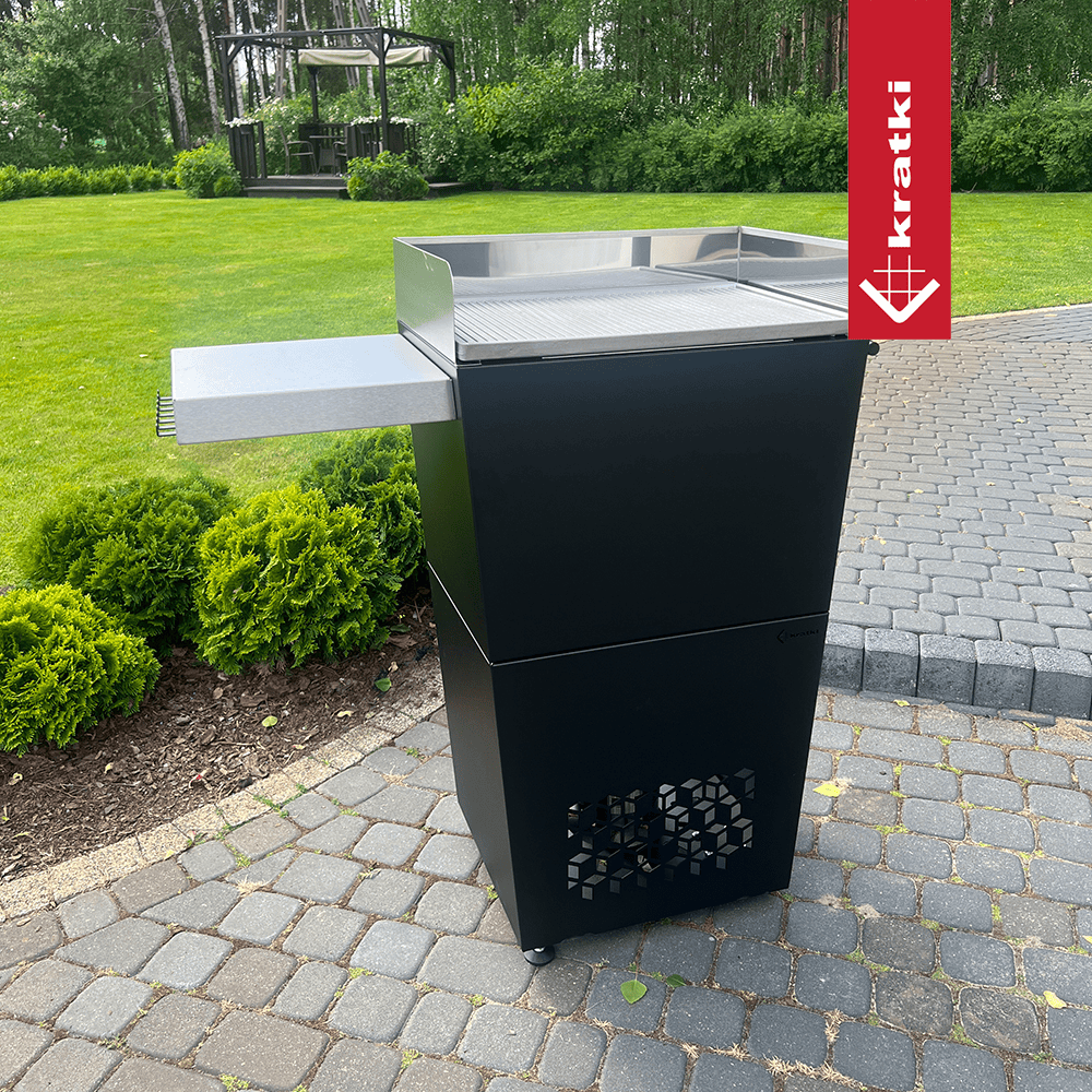 Kratki Festum 628 buiten op terras met zijtafel en grillrooster