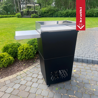 Kratki Festum 628 buitenkeuken op terras met zijtafel