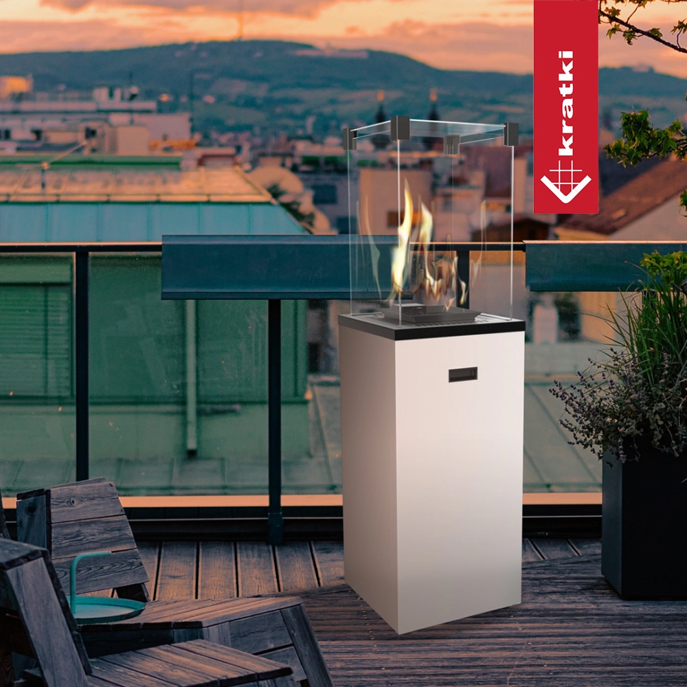 Kratki Patio Slim terrasverwarming op houten balkon met vlammen