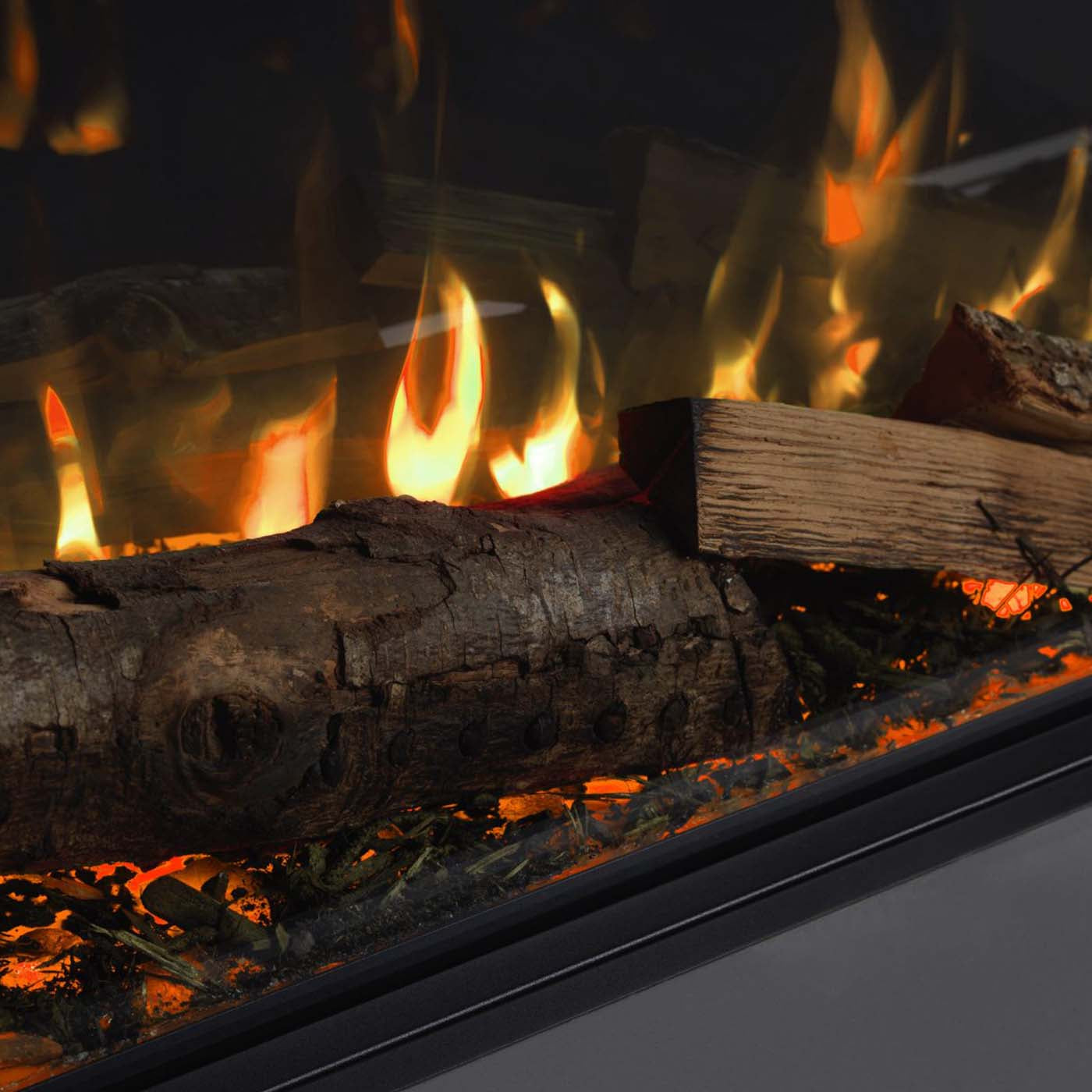 Trimline Fires 130E Solus met brandend hout en vlammen