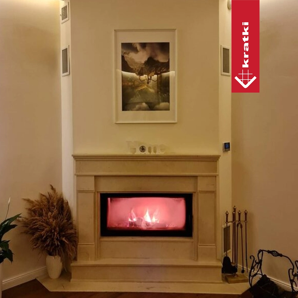 Kratki Lucy CV ingebouwd in beige schouw met brandend vuur