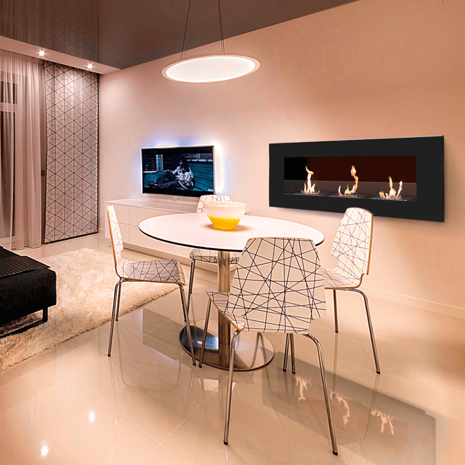 Kratki Delta3 wandhaard met zichtbare vlammen in moderne woonkamer