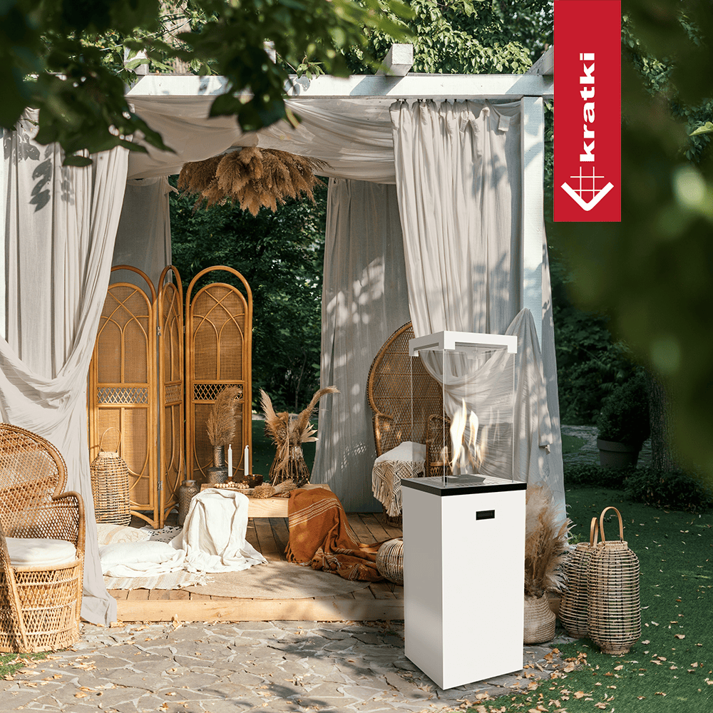 Kratki Patio Light terrasverwarmer met vlam in buitenlounge