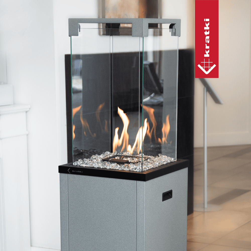 Kratki Patio Light terrashaard met glas en vlammen in moderne ruimte