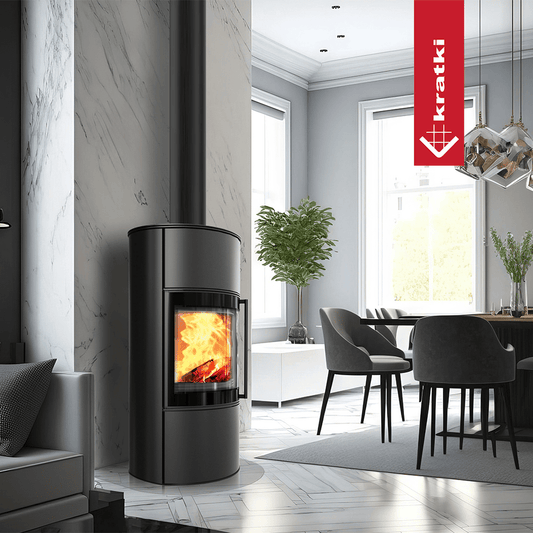 Kratki Bjorn houtkachel in moderne woonkamer met brandend vuur